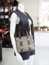 BAG, V-Tote (small)
